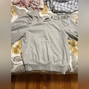 Short sleeve sweater with pearls and jewels